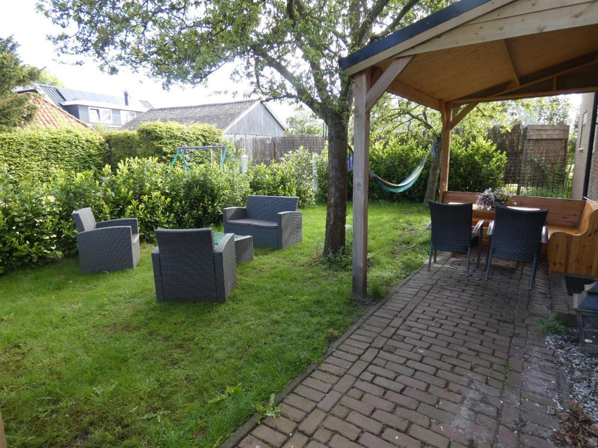 Familiehuis Achter De Duijnhoeve Zuidbakkum Exteriör bild